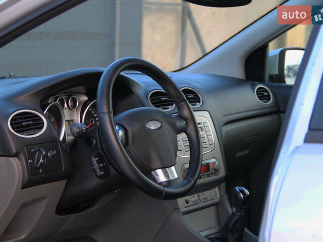 Сірий Форд Фокус, об'ємом двигуна 1.6 л та пробігом 251 тис. км за 4750 $, фото 12 на Automoto.ua