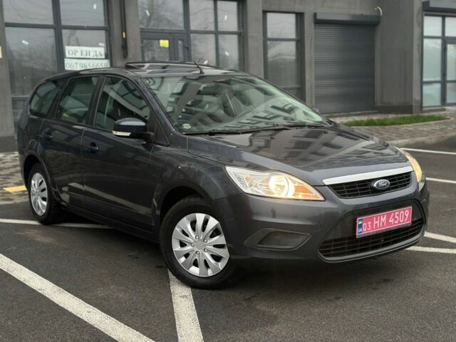 Серый Форд Фокус, объемом двигателя 1.6 л и пробегом 203 тыс. км за 5900 $, фото 1 на Automoto.ua