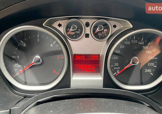 Сірий Форд Фокус, об'ємом двигуна 1.8 л та пробігом 362 тис. км за 5100 $, фото 15 на Automoto.ua