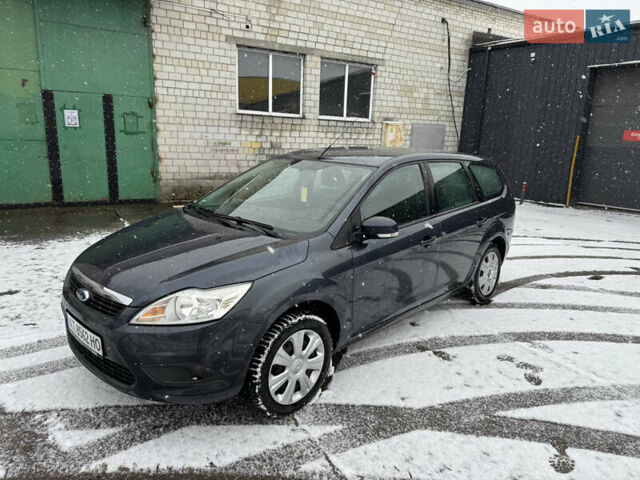 Серый Форд Фокус, объемом двигателя 1.6 л и пробегом 175 тыс. км за 4750 $, фото 4 на Automoto.ua