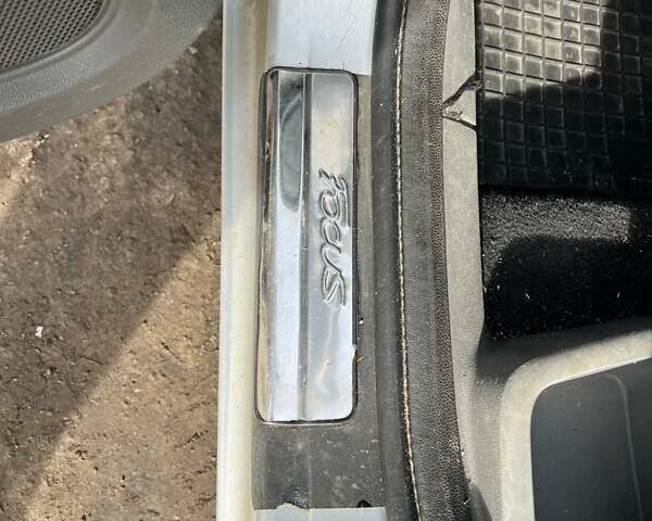 Сірий Форд Фокус, об'ємом двигуна 1.56 л та пробігом 260 тис. км за 6000 $, фото 30 на Automoto.ua