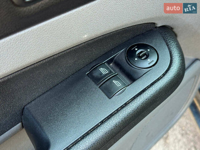 Сірий Форд Фокус, об'ємом двигуна 1.6 л та пробігом 246 тис. км за 5490 $, фото 11 на Automoto.ua