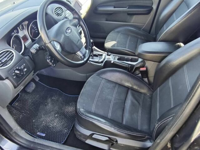 Серый Форд Фокус, объемом двигателя 2 л и пробегом 280 тыс. км за 6300 $, фото 6 на Automoto.ua