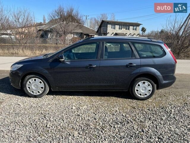 Сірий Форд Фокус, об'ємом двигуна 1.56 л та пробігом 302 тис. км за 4950 $, фото 1 на Automoto.ua