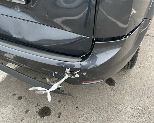 Серый Форд Фокус, объемом двигателя 1.6 л и пробегом 205 тыс. км за 3900 $, фото 11 на Automoto.ua