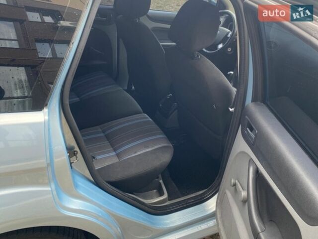 Серый Форд Фокус, объемом двигателя 1.6 л и пробегом 255 тыс. км за 5300 $, фото 19 на Automoto.ua