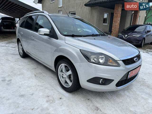 Сірий Форд Фокус, об'ємом двигуна 1.6 л та пробігом 197 тис. км за 5300 $, фото 4 на Automoto.ua