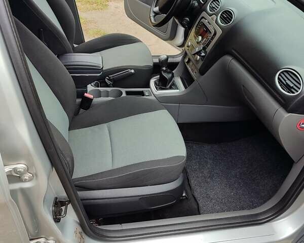 Форд Фокус 2009 у Белой Церкве на Automoto.ua Сірий Форд Фокус, об'ємом двигуна 1.8 л та пробігом 195 тис. км за 5699 $, фото 6 на Automoto.ua