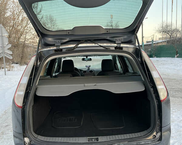 Сірий Форд Фокус, об'ємом двигуна 1.6 л та пробігом 200 тис. км за 5300 $, фото 8 на Automoto.ua