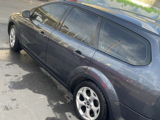 Серый Форд Фокус, объемом двигателя 1.6 л и пробегом 190 тыс. км за 6300 $, фото 5 на Automoto.ua