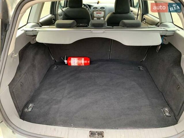 Серый Форд Фокус, объемом двигателя 2 л и пробегом 315 тыс. км за 6700 $, фото 15 на Automoto.ua