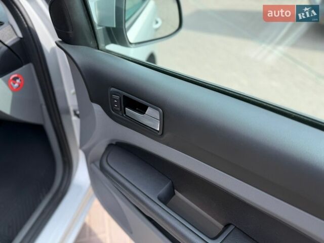 Сірий Форд Фокус, об'ємом двигуна 1.6 л та пробігом 270 тис. км за 5399 $, фото 34 на Automoto.ua