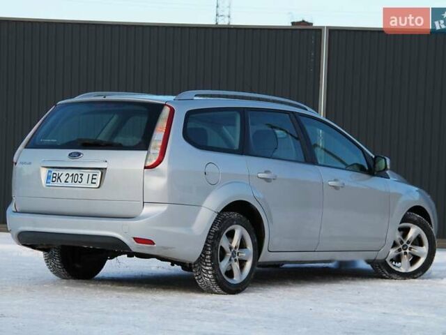 Сірий Форд Фокус, об'ємом двигуна 1.6 л та пробігом 251 тис. км за 3950 $, фото 6 на Automoto.ua
