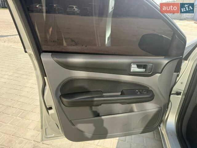 Серый Форд Фокус, объемом двигателя 1.75 л и пробегом 241 тыс. км за 4750 $, фото 14 на Automoto.ua