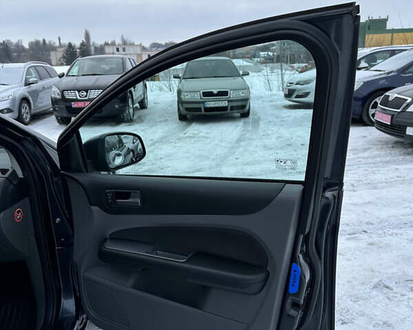 Сірий Форд Фокус, об'ємом двигуна 1.6 л та пробігом 277 тис. км за 5800 $, фото 10 на Automoto.ua