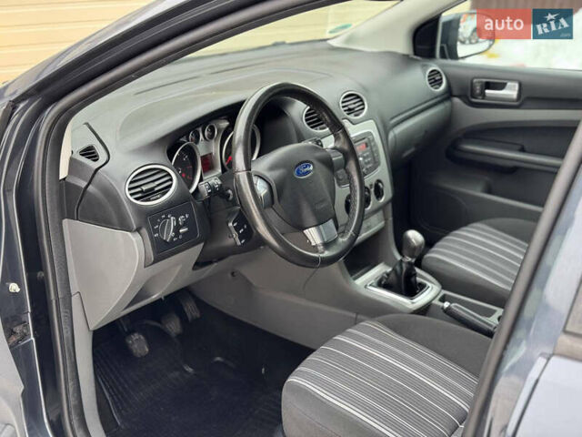 Сірий Форд Фокус, об'ємом двигуна 1.6 л та пробігом 198 тис. км за 5650 $, фото 18 на Automoto.ua