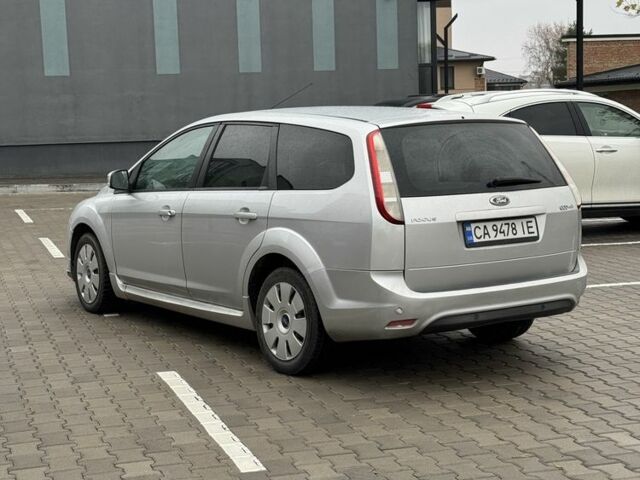 Форд Фокус 2009 в Ровно на Automoto.ua Серый Форд Фокус, объемом двигателя 1.6 л и пробегом 305 тыс. км за 4200 $, фото 4 на Automoto.ua