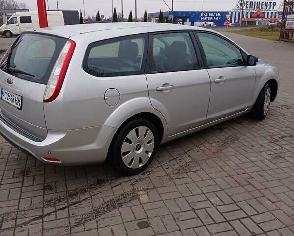 Серый Форд Фокус, объемом двигателя 1.8 л и пробегом 199 тыс. км за 4700 $, фото 4 на Automoto.ua