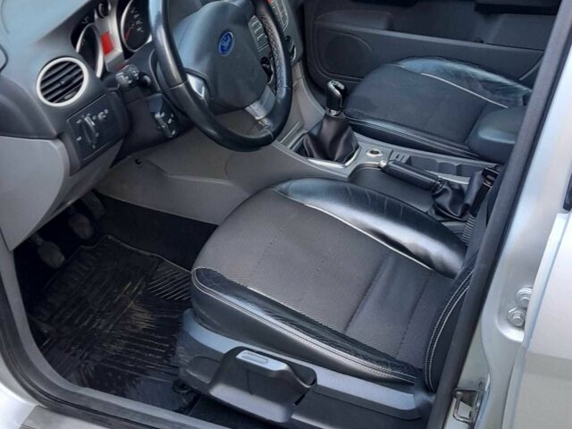 Серый Форд Фокус, объемом двигателя 1.6 л и пробегом 170 тыс. км за 6000 $, фото 8 на Automoto.ua