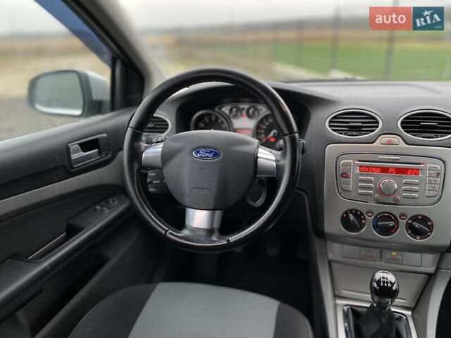 Серый Форд Фокус, объемом двигателя 1.6 л и пробегом 174 тыс. км за 4599 $, фото 30 на Automoto.ua