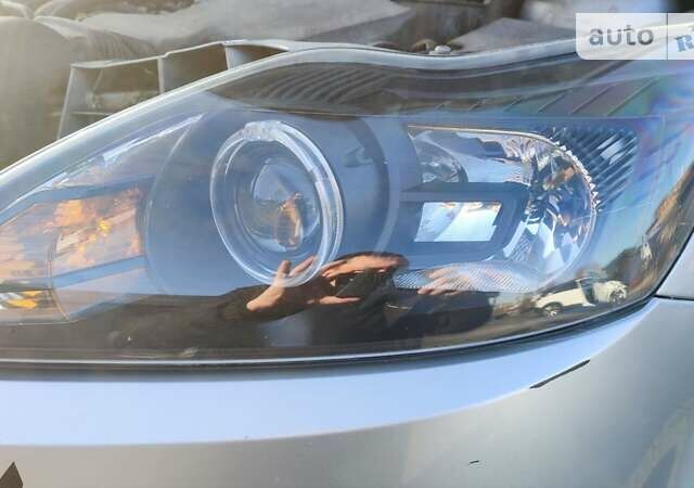 Серый Форд Фокус, объемом двигателя 1.6 л и пробегом 300 тыс. км за 5500 $, фото 26 на Automoto.ua