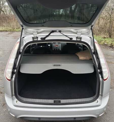 Серый Форд Фокус, объемом двигателя 1.6 л и пробегом 224 тыс. км за 6200 $, фото 8 на Automoto.ua