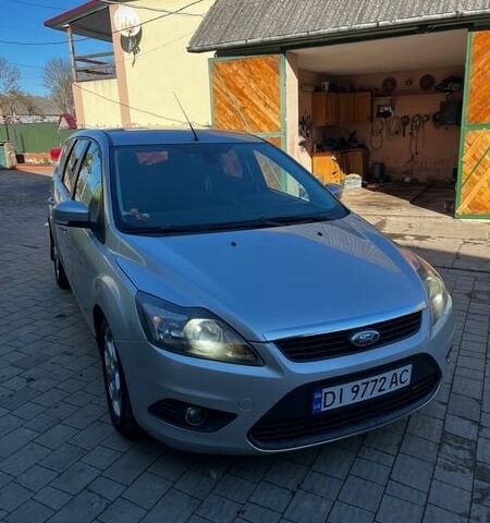 Серый Форд Фокус, объемом двигателя 1.8 л и пробегом 343 тыс. км за 5200 $, фото 1 на Automoto.ua