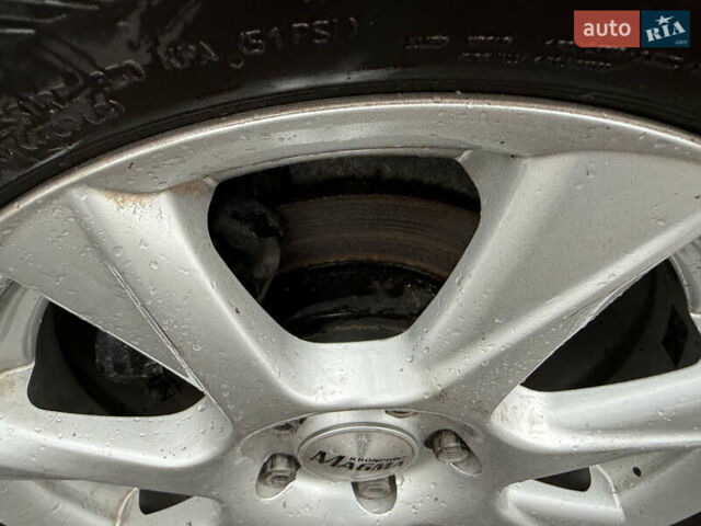 Серый Форд Фокус, объемом двигателя 1.6 л и пробегом 224 тыс. км за 4200 $, фото 13 на Automoto.ua