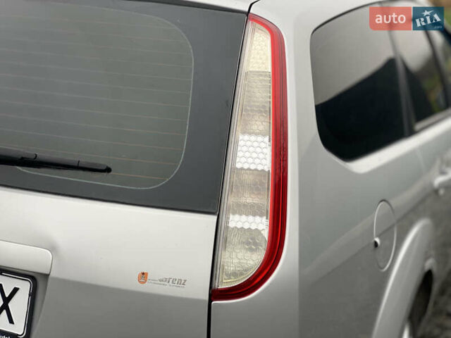 Серый Форд Фокус, объемом двигателя 1.6 л и пробегом 174 тыс. км за 4599 $, фото 14 на Automoto.ua