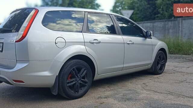 Сірий Форд Фокус, об'ємом двигуна 1.6 л та пробігом 290 тис. км за 5500 $, фото 6 на Automoto.ua