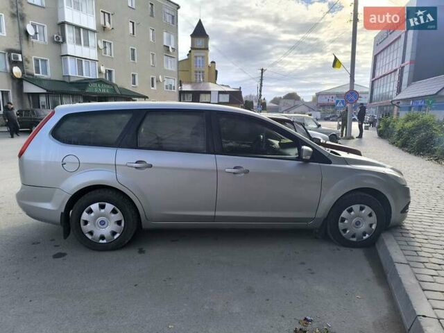 Сірий Форд Фокус, об'ємом двигуна 1.6 л та пробігом 247 тис. км за 5800 $, фото 3 на Automoto.ua
