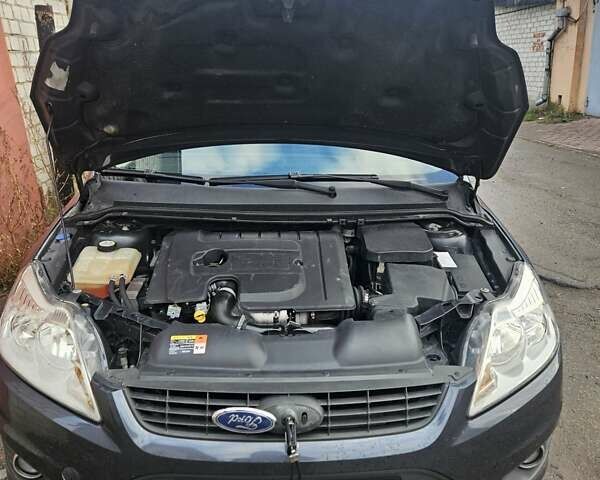 Серый Форд Фокус, объемом двигателя 1.56 л и пробегом 233 тыс. км за 5100 $, фото 14 на Automoto.ua