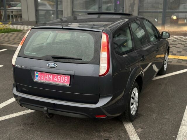 Серый Форд Фокус, объемом двигателя 1.6 л и пробегом 203 тыс. км за 5900 $, фото 2 на Automoto.ua