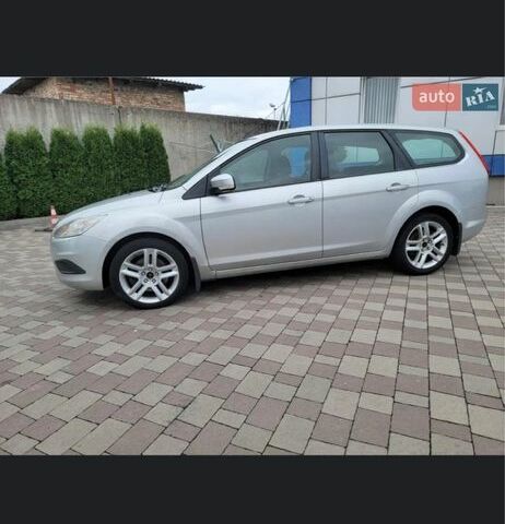 Серый Форд Фокус, объемом двигателя 1.8 л и пробегом 260 тыс. км за 4200 $, фото 3 на Automoto.ua