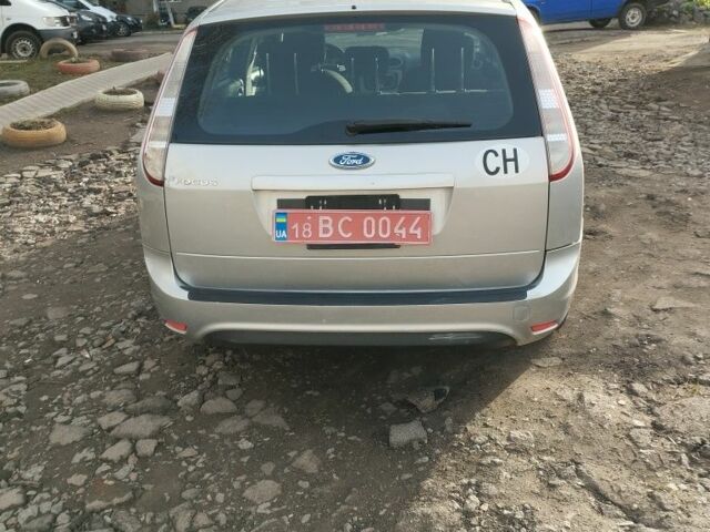 Сірий Форд Фокус, об'ємом двигуна 1.6 л та пробігом 305 тис. км за 4750 $, фото 10 на Automoto.ua