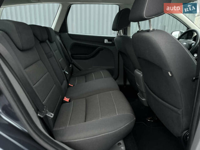 Сірий Форд Фокус, об'ємом двигуна 1.8 л та пробігом 207 тис. км за 6500 $, фото 35 на Automoto.ua