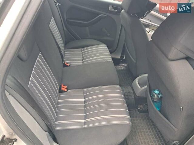 Форд Фокус 2009 в Вараш (Кузнецовск) на Automoto.ua Серый Форд Фокус, объемом двигателя 1.6 л и пробегом 286 тыс. км за 5400 $, фото 5 на Automoto.ua