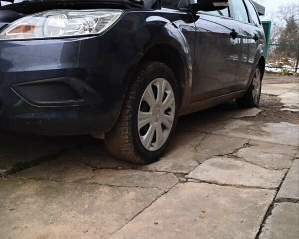 Серый Форд Фокус, объемом двигателя 1.6 л и пробегом 174 тыс. км за 4900 $, фото 9 на Automoto.ua