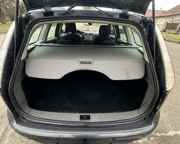 Серый Форд Фокус, объемом двигателя 2 л и пробегом 290 тыс. км за 4999 $, фото 8 на Automoto.ua