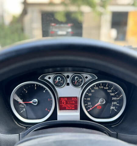 Сірий Форд Фокус, об'ємом двигуна 1.6 л та пробігом 246 тис. км за 5499 $, фото 7 на Automoto.ua