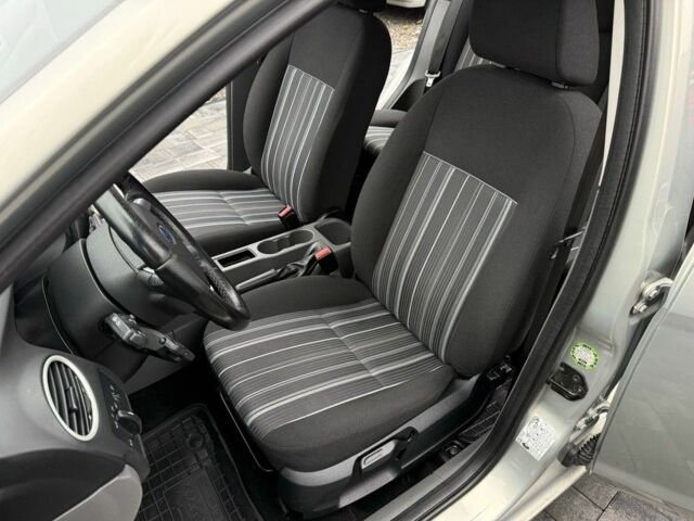 Серый Форд Фокус, объемом двигателя 1.6 л и пробегом 156 тыс. км за 6850 $, фото 3 на Automoto.ua