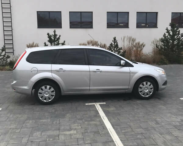 Серый Форд Фокус, объемом двигателя 1.56 л и пробегом 326 тыс. км за 5900 $, фото 6 на Automoto.ua