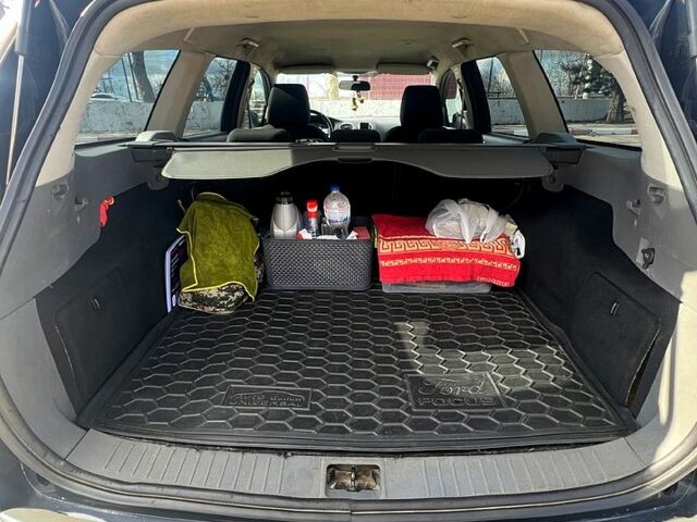 Сірий Форд Фокус, об'ємом двигуна 1.6 л та пробігом 292 тис. км за 6000 $, фото 9 на Automoto.ua