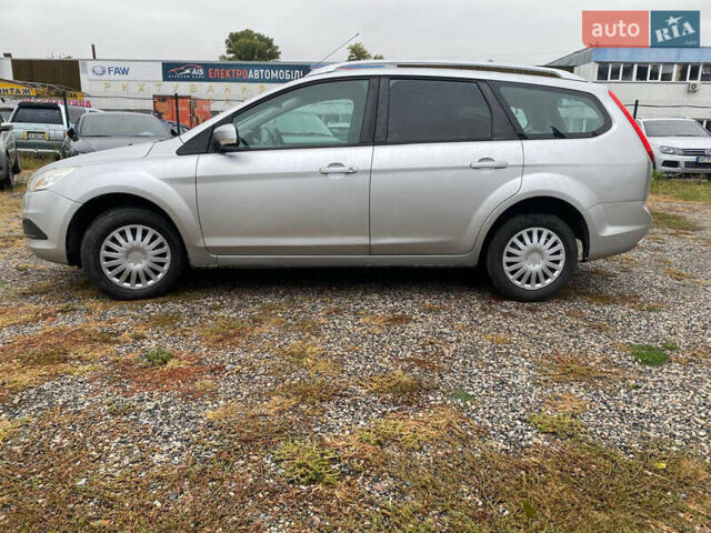 Серый Форд Фокус, объемом двигателя 1.6 л и пробегом 250 тыс. км за 5500 $, фото 4 на Automoto.ua