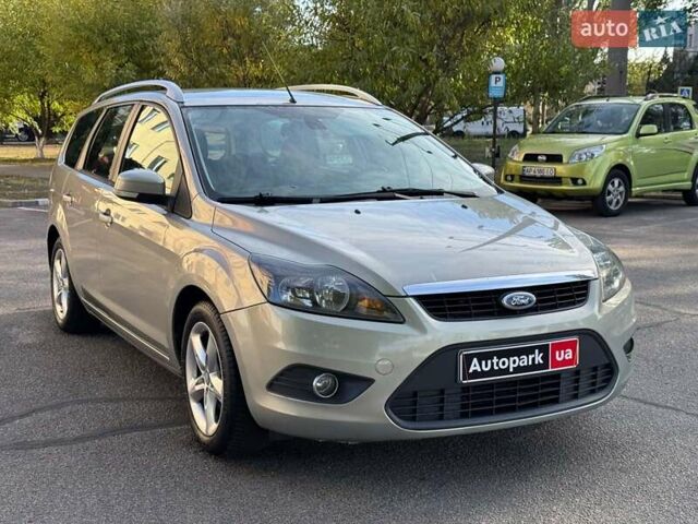 Сірий Форд Фокус, об'ємом двигуна 1.6 л та пробігом 300 тис. км за 5990 $, фото 6 на Automoto.ua