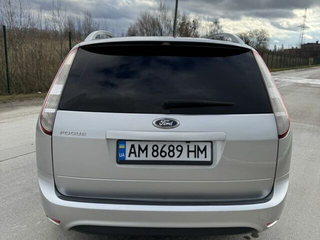 Серый Форд Фокус, объемом двигателя 1.6 л и пробегом 241 тыс. км за 6300 $, фото 5 на Automoto.ua