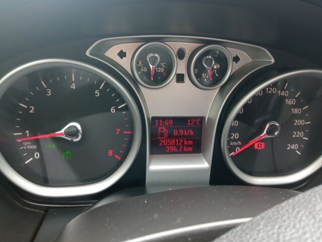 Серый Форд Фокус, объемом двигателя 1.6 л и пробегом 205 тыс. км за 5900 $, фото 5 на Automoto.ua