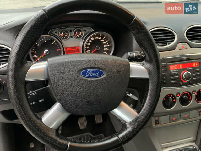 Серый Форд Фокус, объемом двигателя 1.6 л и пробегом 203 тыс. км за 6350 $, фото 10 на Automoto.ua