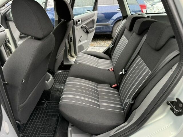 Серый Форд Фокус, объемом двигателя 1.6 л и пробегом 156 тыс. км за 6850 $, фото 11 на Automoto.ua