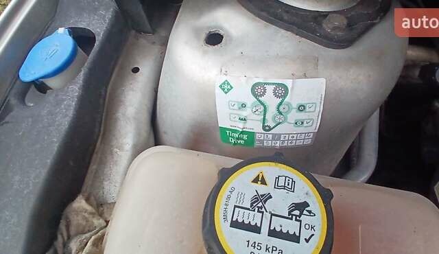 Серый Форд Фокус, объемом двигателя 1.6 л и пробегом 242 тыс. км за 5900 $, фото 15 на Automoto.ua